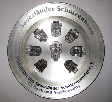 Den großen Wappenteller
